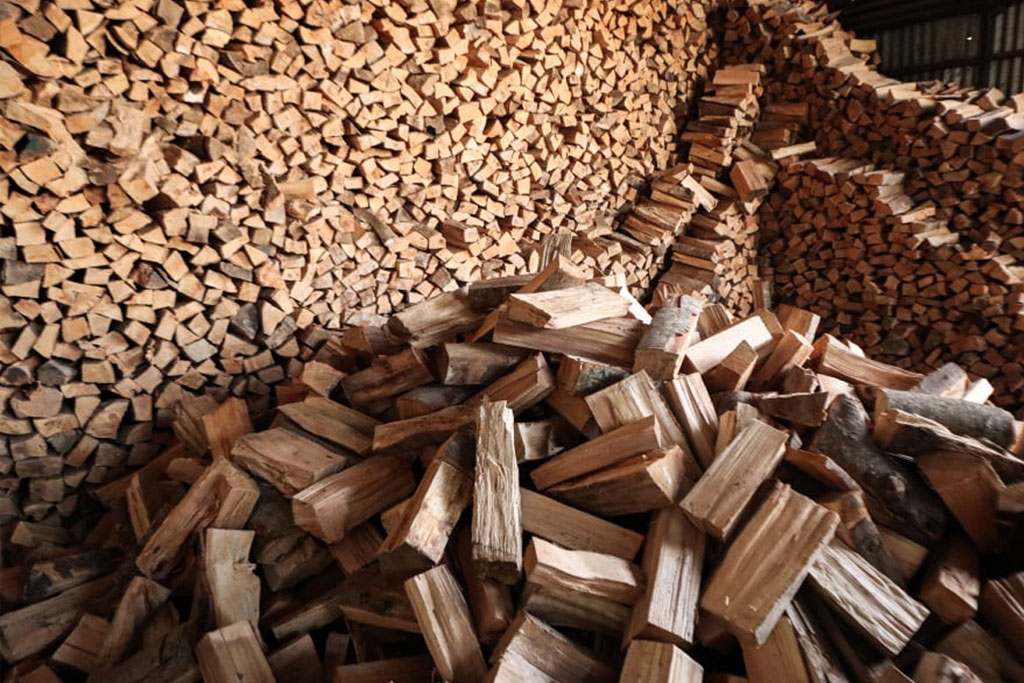 Καυσόξυλα Πουρνάρι - Ξυλεία για τζάκι Αγρίνιο